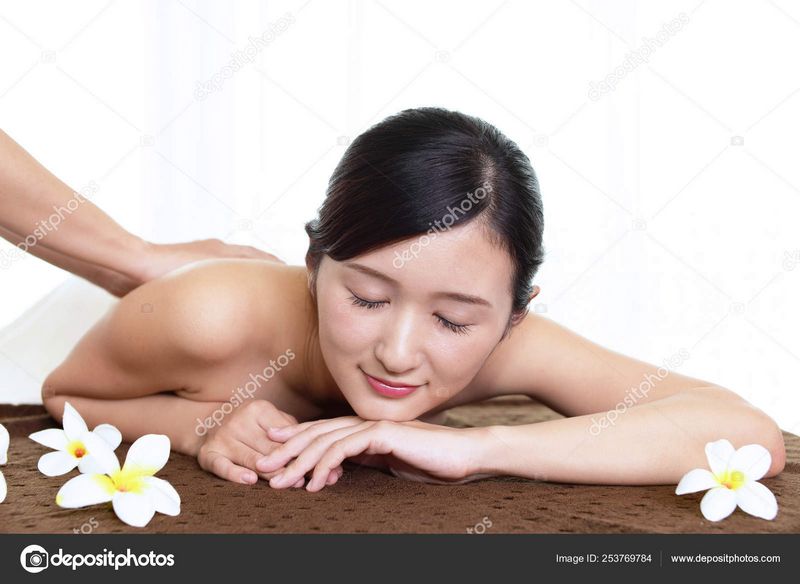 Anti-cellulite massage therapy Anti-cellulite massage therapy