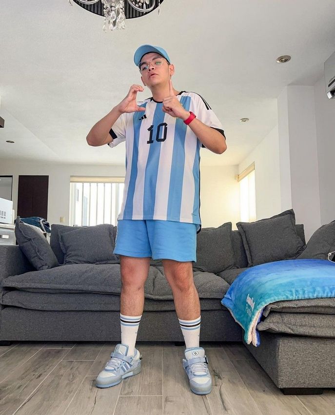 Komanche: From Squid Craft Developer to Online Casino Streaming Sensation