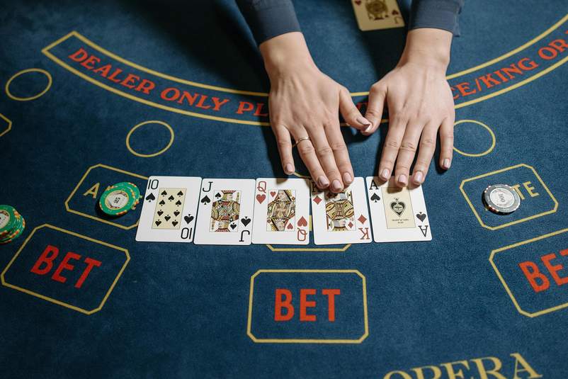 Differences between online and land-based casinos